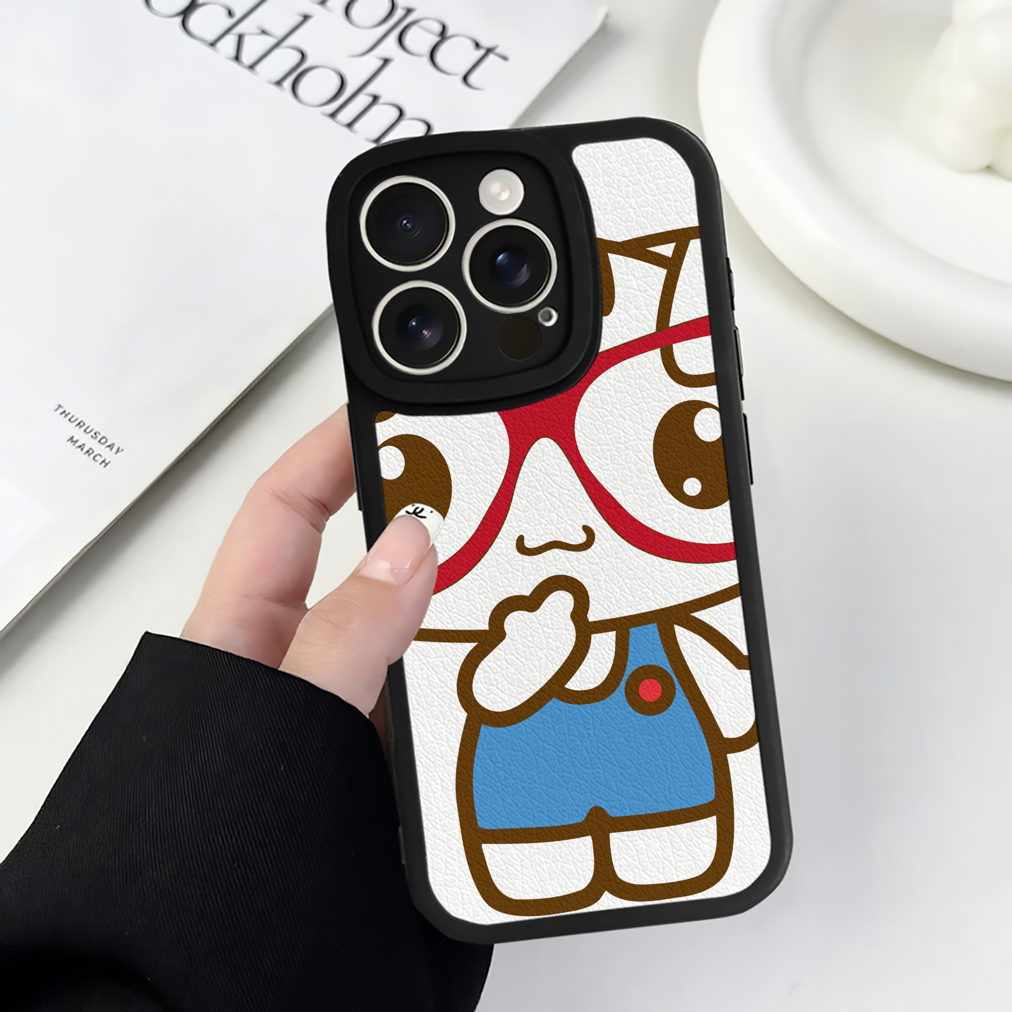 （画像用） Hello Kitty ハローキティ 【iPhone 16シリーズ対応】シリコンスマホケース（レザー調） 材質：シリコン